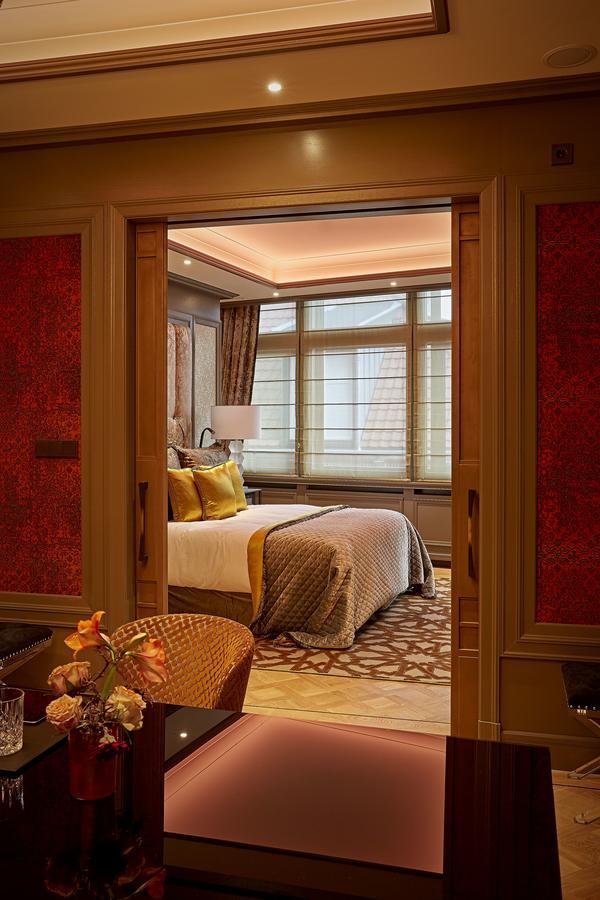 Hotel Twentyseven - Small Luxury Hotels Of The World Амстердам Екстериор снимка